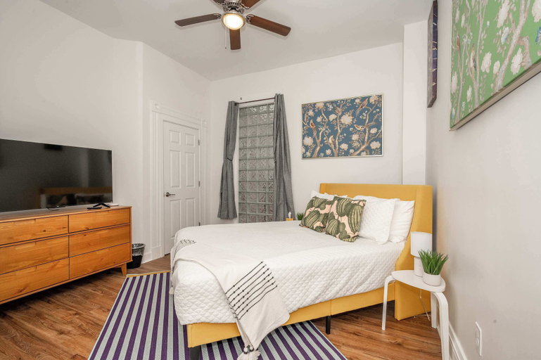 Bedroom 2, The Heart of Madison Suites, Kenton