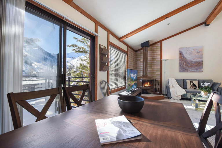 Others 4, Valley View Bliss Nearby Bike Trails & Beach, Placer
