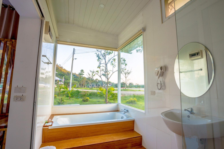 Bathroom 3, The White House Boutique Resort, Muang Chiang Rai