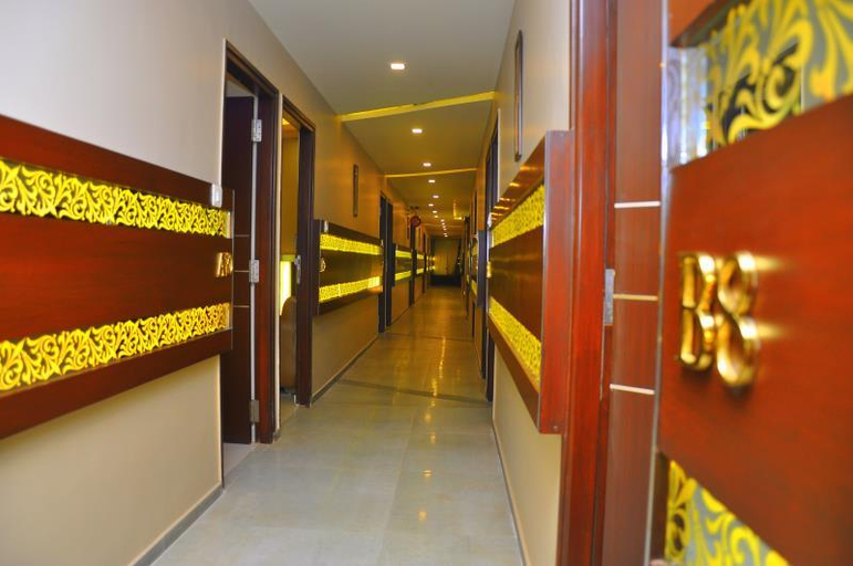 Others 4, Elite Park, Bangalore