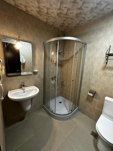 Bathroom 3, Hotel Brighton, Batumi
