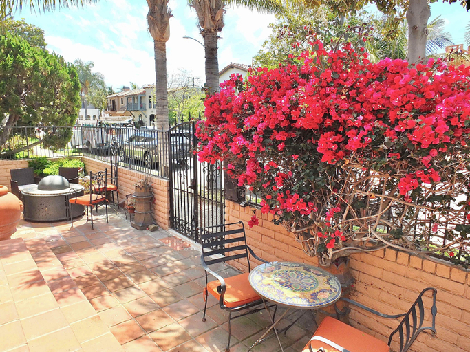 Others 2, La Brisa 1 Block From the Beach!, Los Angeles