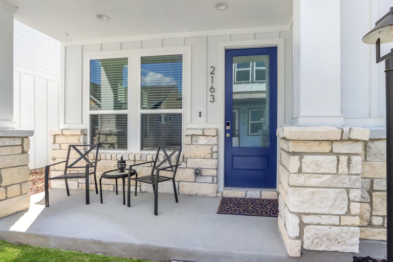 Others 4, Gorgeous 2 BDR Cottage Minutes to Everything Nbtx!, Comal