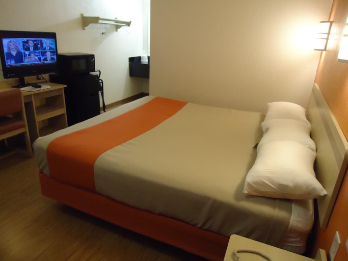 Bedroom 3, Motel 6 Amarillo, TX - West, Potter