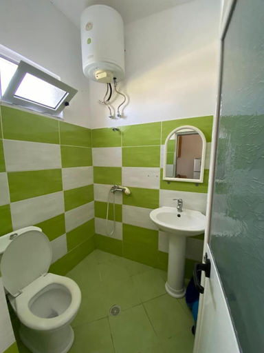 Bathroom, Vila Donald, Sarandës