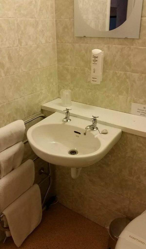 Bathroom 4, The Royal Hotel Tain, Highland