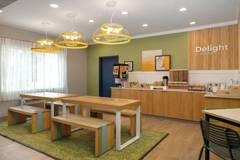Food & Drinks 5, Spark by Hilton El Paso University, El Paso