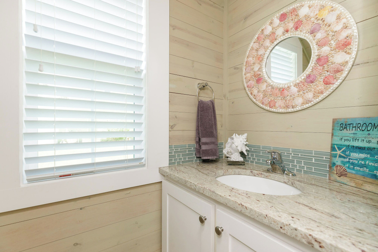 Bathroom 3, Pet Friendly Shared Pool Sleeps 14, Nueces