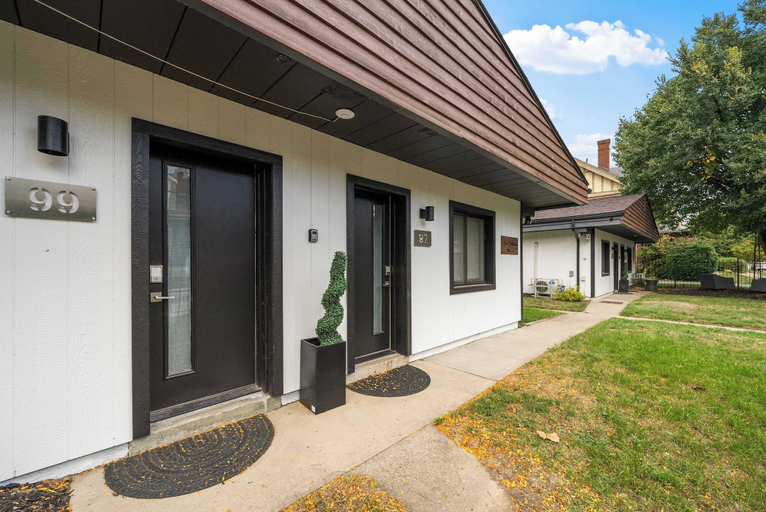 Exterior & Views 5, Chic City Retreat 97 Sleeps 2!, Franklin
