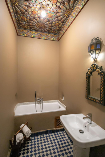 Bathroom 3, Riad Louna, Fès
