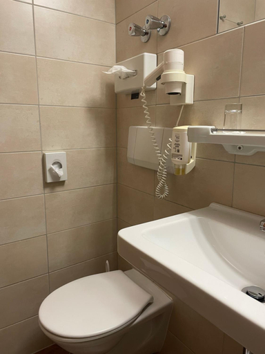 Bathroom 2, OptimaMed Gesundheitsresort Bad Wimsbach, Wels Land