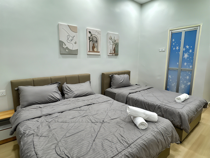 Others 5, Austin Landed Honey Nest 10pax, Johor Bahru
