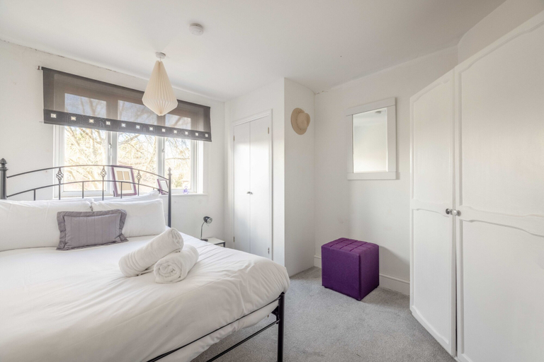 Room 4, Spacious 6 Bedroom House in Maidenhead/ Windsor, Windsor and Maidenhead