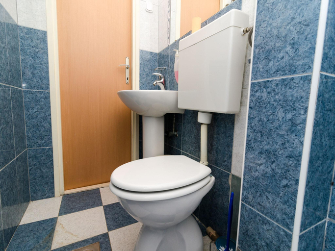 Bathroom 4, Guest House Kiko - Budget Double Room - No.2, Mljet