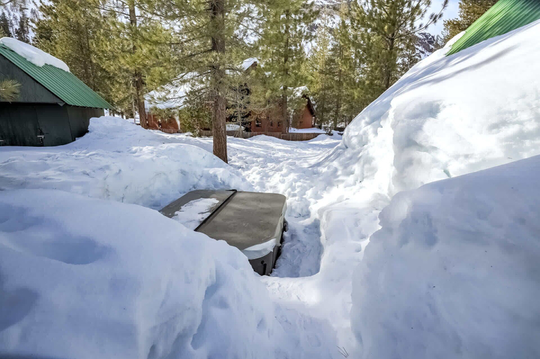 Exterior & Views 2, Rustic Haven - Hot tub & Pet Friendly, El Dorado