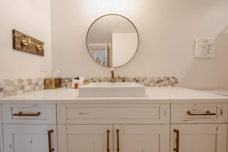 Bathroom 4, Wilderness Club Haven for 12!, Lincoln