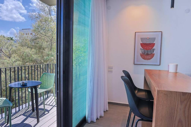 5, Luxury Studio Beach Flat 16