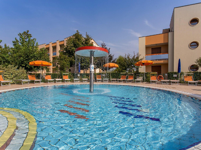 Sport & Beauty 2, Relaxing Apartment in Caorle for 7, Venezia