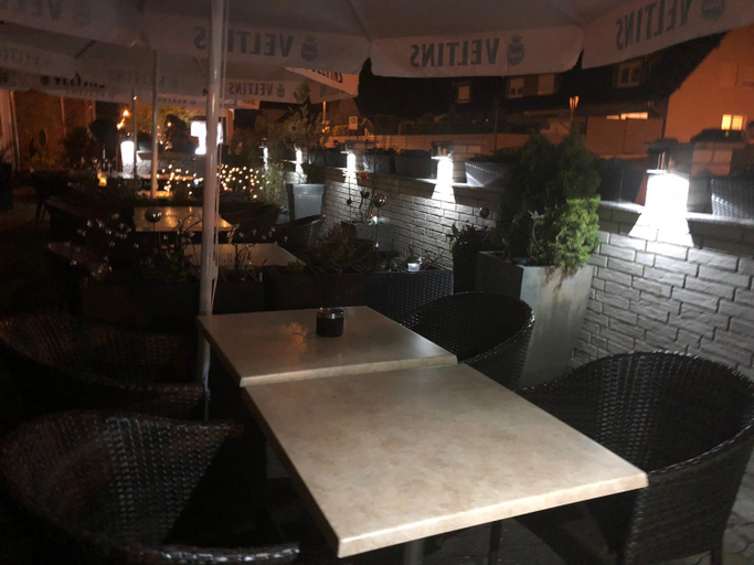 Others 4, Hotel & Restaurant Blume, Wolfsburg