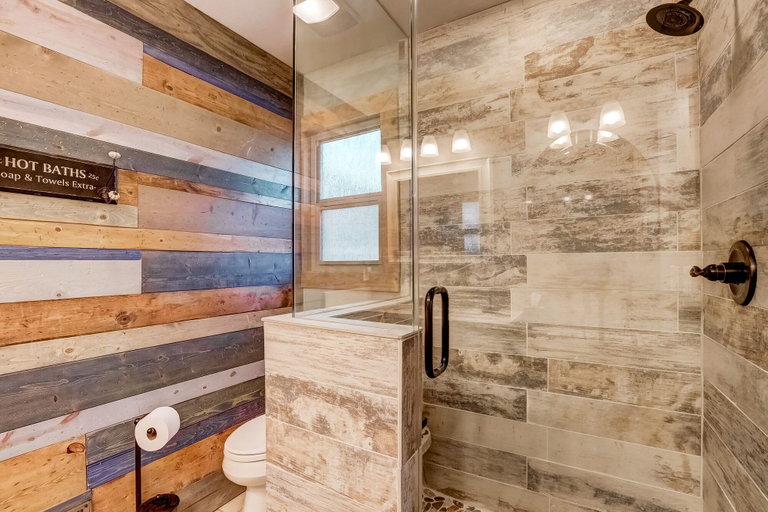 Bathroom 4, Willow's Hideaway - Pet Friendly Cozy Cabin!, El Dorado
