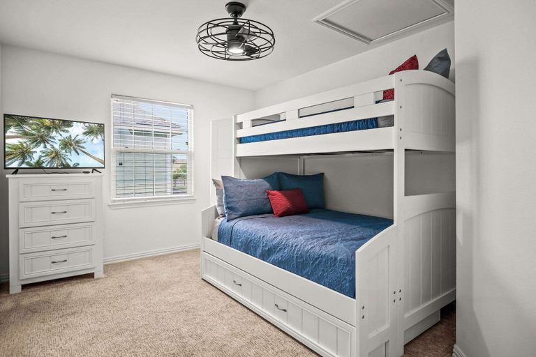 Bedroom 4, Fin and Feather - Cozy for 8, Nueces