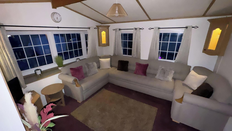 Living area, Llanarmon-yn-ial 3-bed Caravan, Sleeps 6, Denbighshire