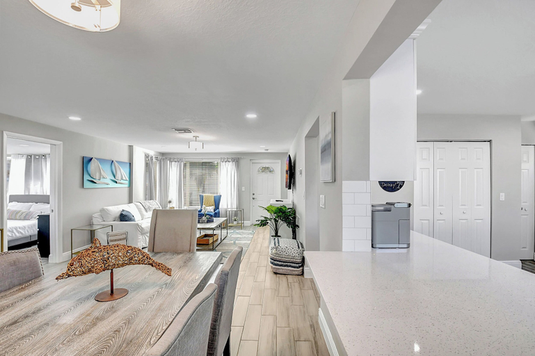 Others 5, Modern and Updated Delray Beach Escape Sleeps 10!, Palm Beach