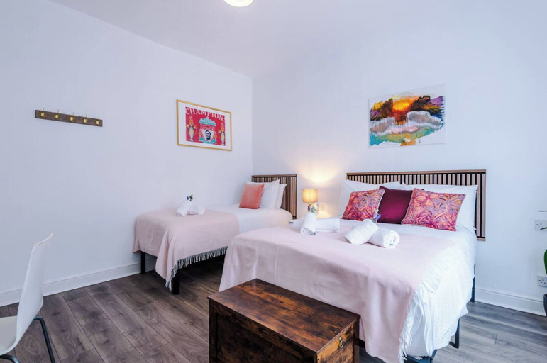 Others 5, Arkles Road, Sefton