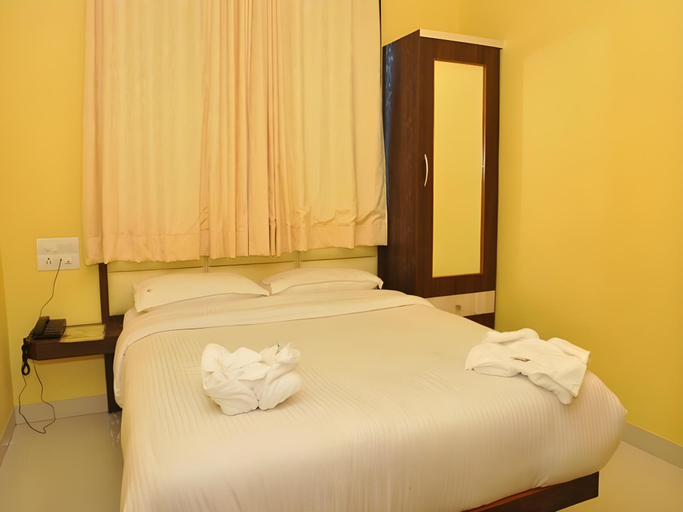 Bedroom 3, Anmols Inn, Satara