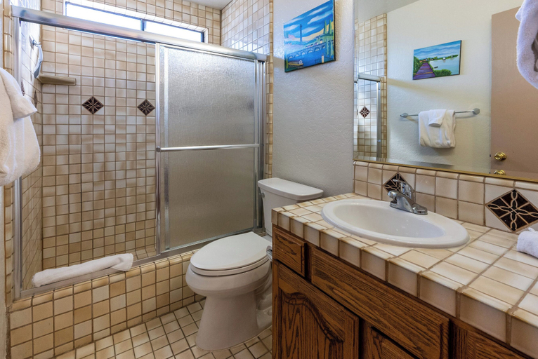 Bathroom 4, Secluded 3 BDR Home Steps to Beach, Santa Cruz