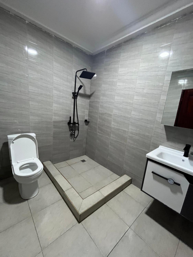 Bathroom 3, Aklin Hotel, Accra