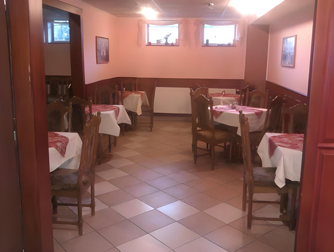 Food & Drinks 3, Penzion Premona, Nitra