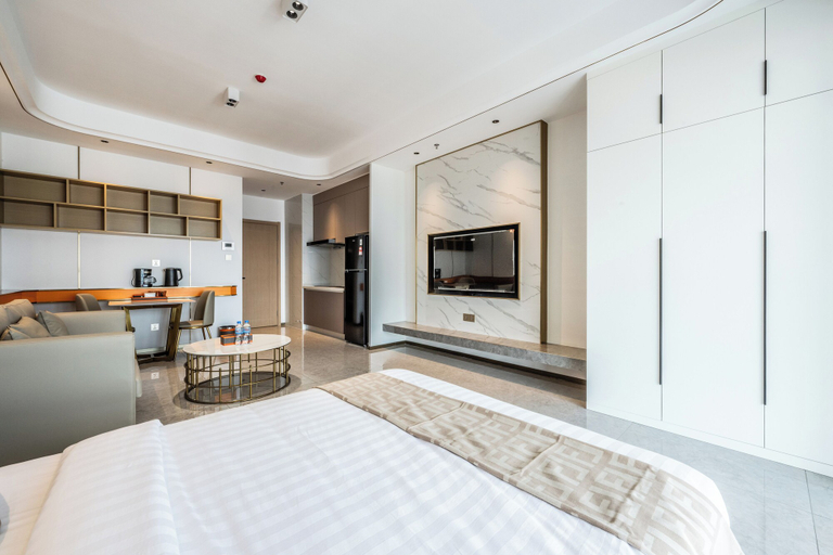 Bedroom 3, Wealth Mansion Suite River View by Soben, Ruessei Kaev