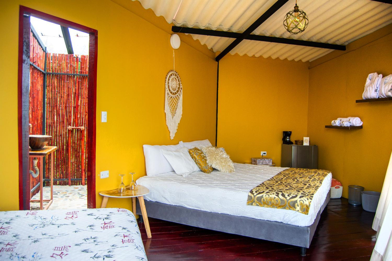 Bedroom 2, La Paloma Glamping, Palestina