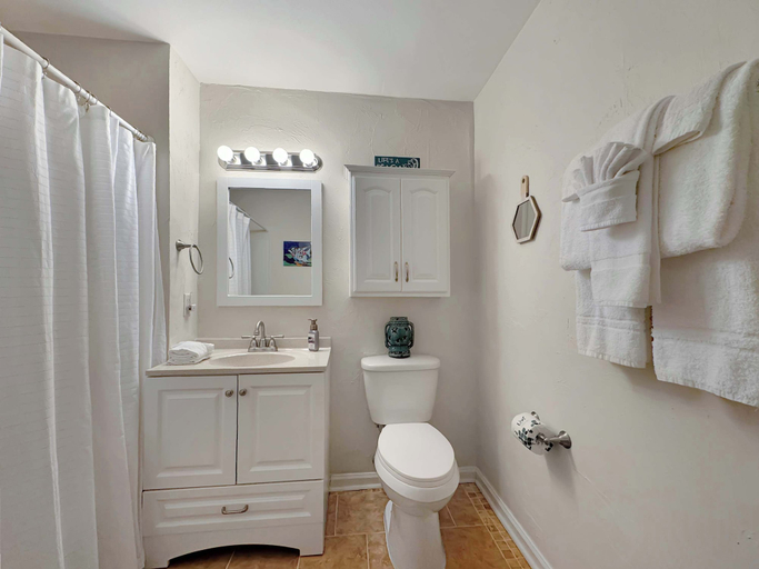 Bathroom 4, Coastal Retreat - Stay for 6!, Baldwin