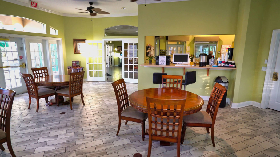 Food & Drinks 5, Be Our Guest at Emerald Island, Osceola