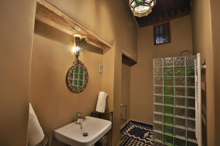 Bathroom 3, Riad Louna, Fès