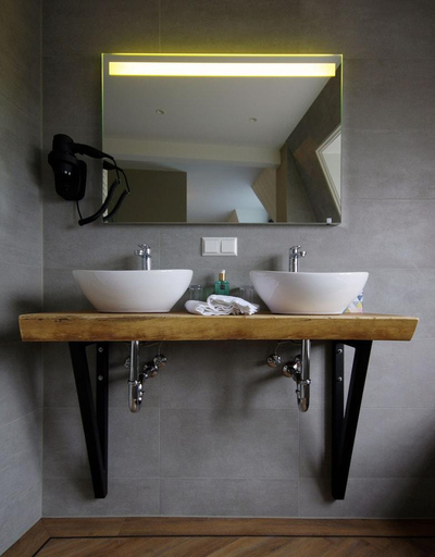 Bathroom 3, Hotel Inn Naeldwyk-Torenburg, Naaldwijk
