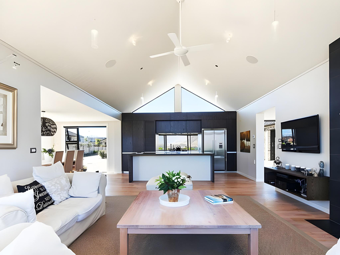 Others 3, Infinity Drive - Sleeps 8 - Spa Pool - Lake Views, Queenstown-Lakes
