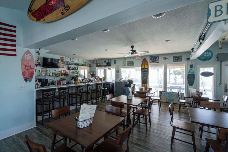 Food & Drinks 5, The Turtle Nest Resort Condo w/ Pool!, Bay