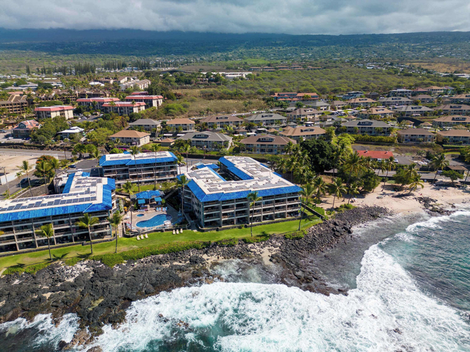Exterior & Views 2, Kona Reef F2 Charming Oceanfront Condo for 4!, Hawaii