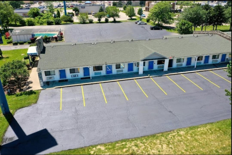 Others 1, Kings Inn, Berrien