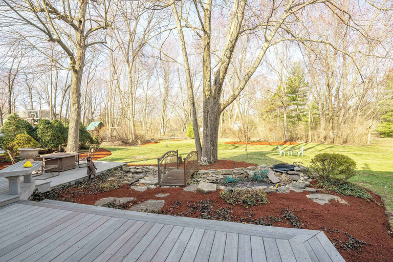 Others 4, Luxurious Dream Home For 10!, Hamilton
