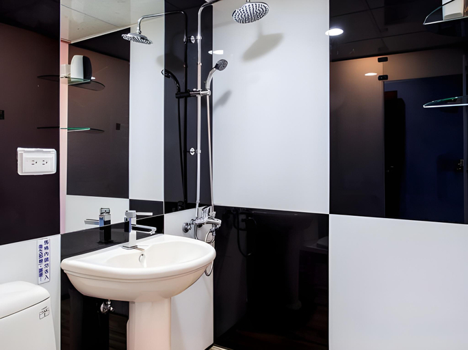 Bathroom 3, Cen Pin B&B, New Taipei City