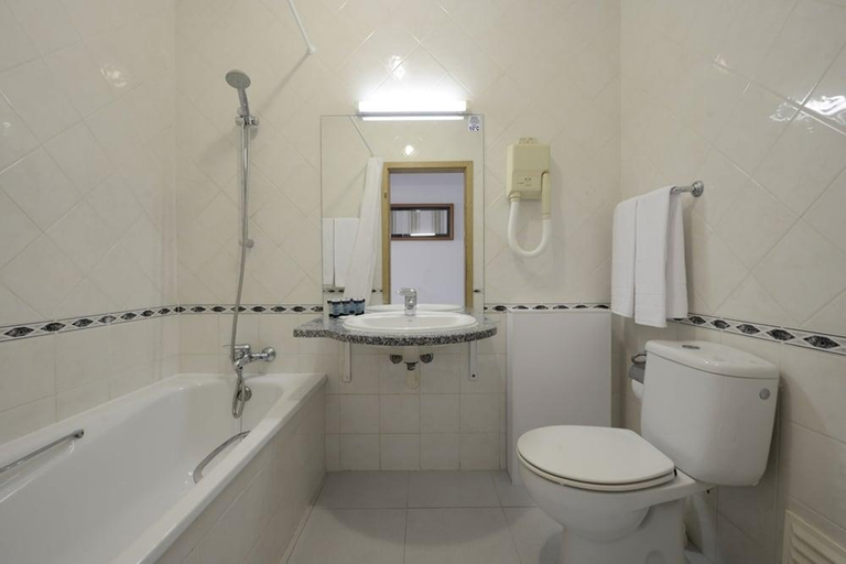 Bathroom 4, 3HB Falesia Garden, Albufeira