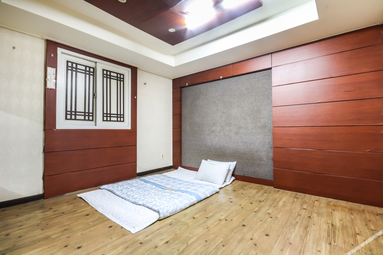 Bedroom 3, Geochang Enter, Geochang