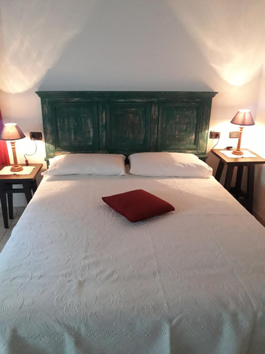 Bedroom 2, LA TANA DEL PICCHIO, Parma
