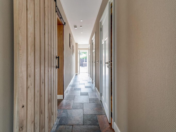Others 5, Stylish Farmhouse with Spa Tub, Achtkarspelen