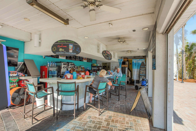 Food & Drinks, Seaside Harmony Stunning High-rise Resort Condo!, Bay