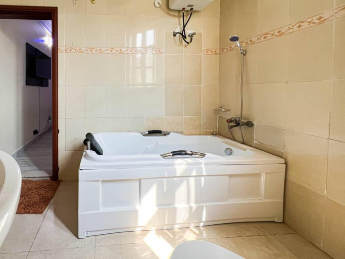 Bathroom 2, FeyPad Intimate One Bedroom Apartments, Eti-Osa